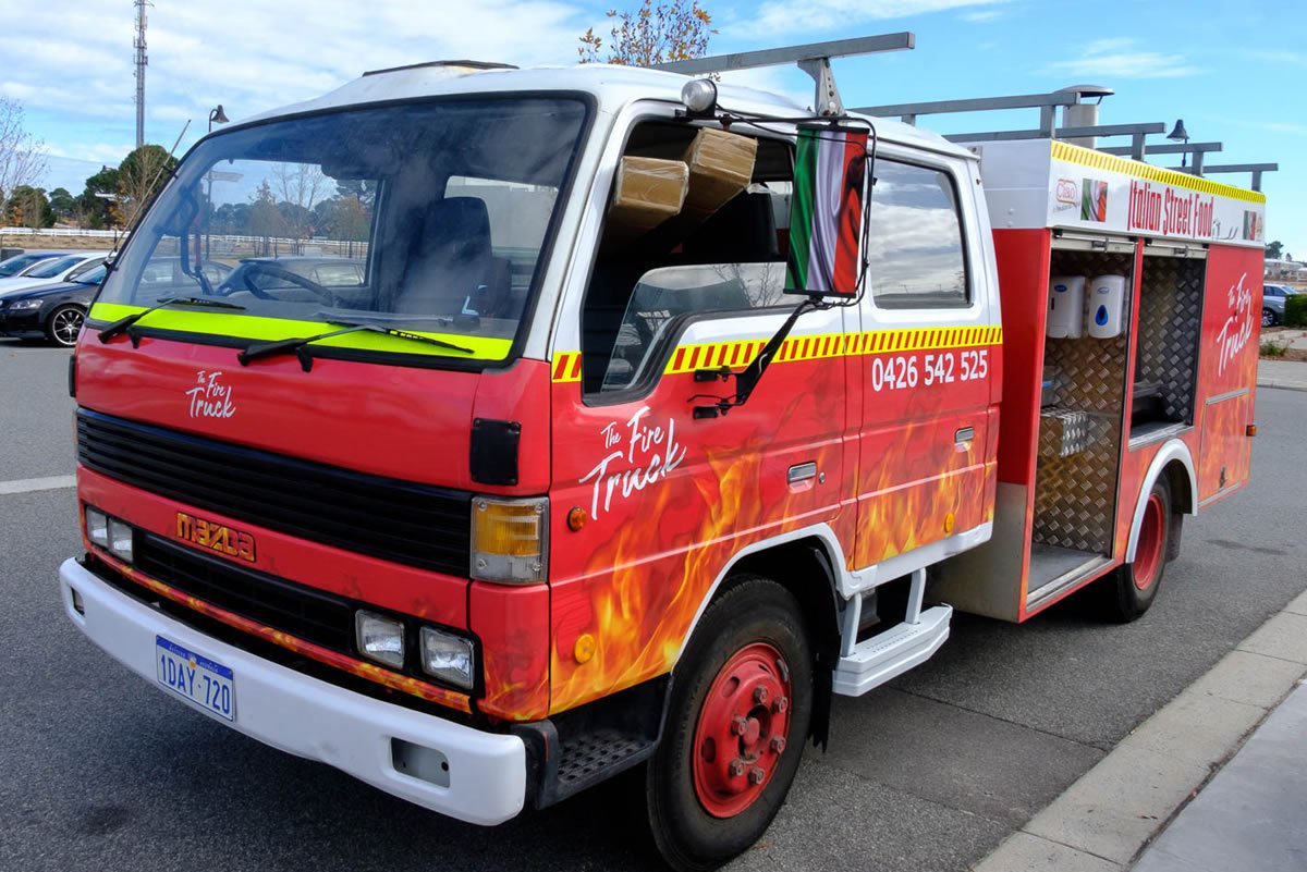 Mobile pizza catering Perth 